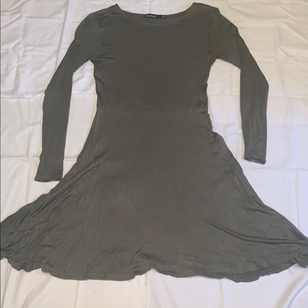 army green form fitting boohoo dress